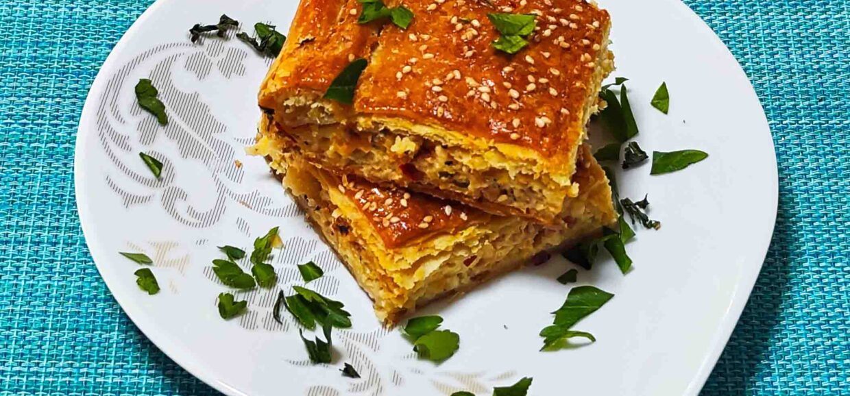 Τυρόπιτα με γραβιέρα