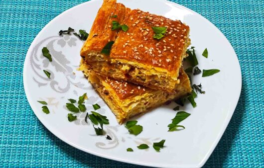 Τυρόπιτα με γραβιέρα