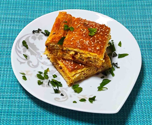 Τυρόπιτα με γραβιέρα