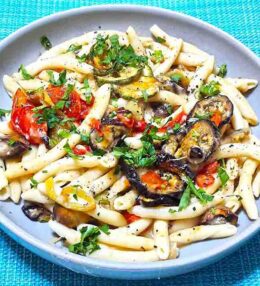 Σκιουφιχτά με ψητά λαχανικά