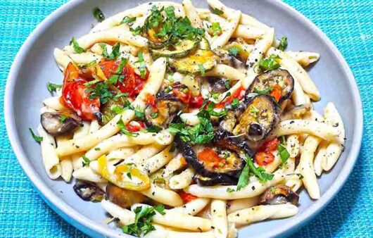 Σκιουφιχτά με ψητά λαχανικά