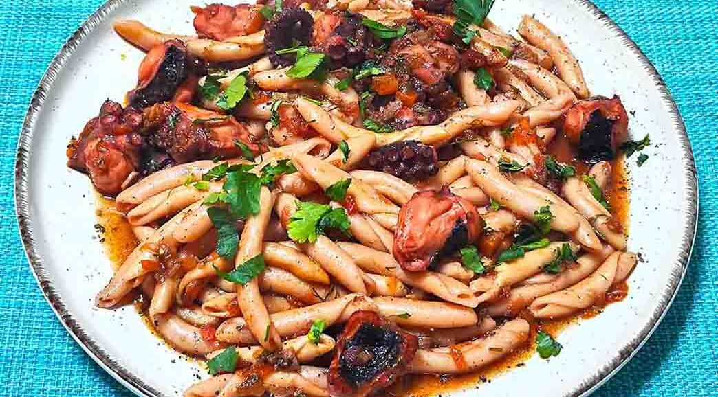 Χταπόδι γιουβέτσι με σκιουφιχτά