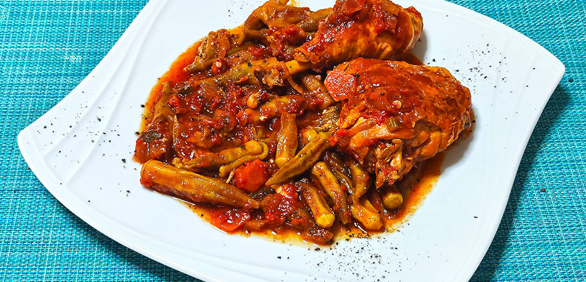 Κοτόπουλο με μπάμιες