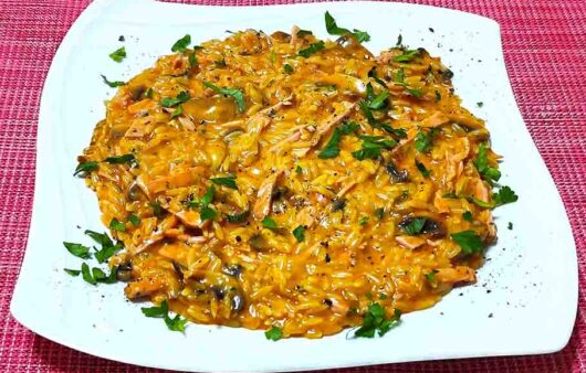 Κριθαρότο με μανιτάρια και καπνιστή μπριζόλα