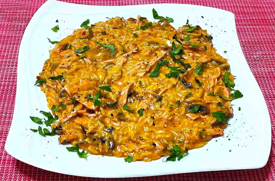 Κριθαρότο με μανιτάρια και καπνιστή μπριζόλα