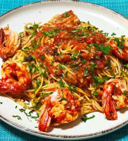 Γαριδομακαρονάδα