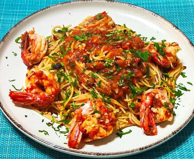 Γαριδομακαρονάδα