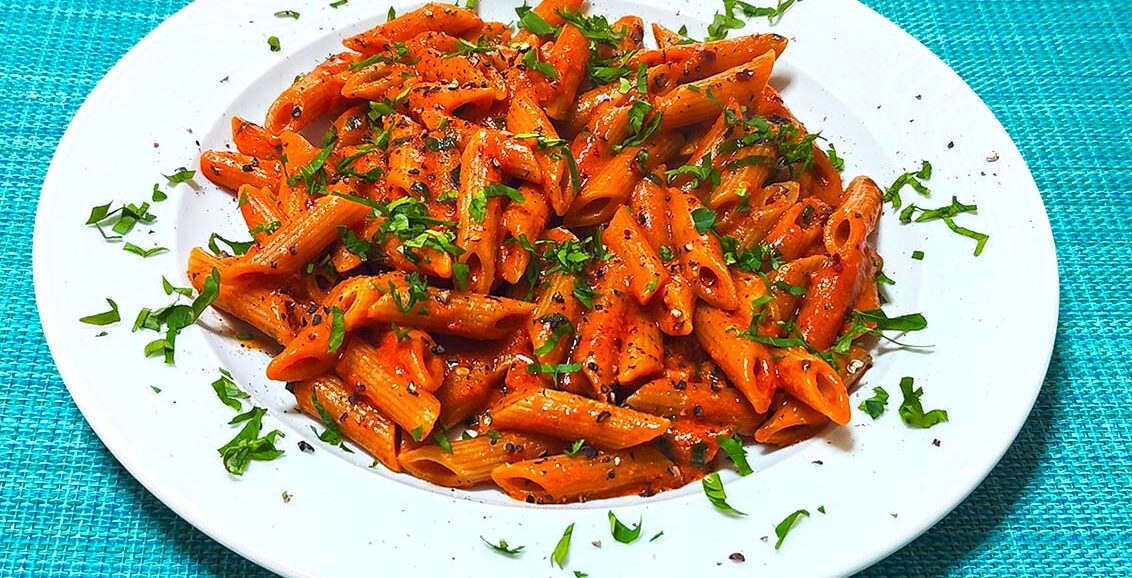 Πένες με σκόρδο και κάσιους